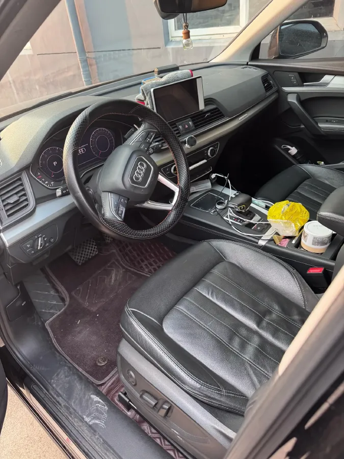 2020 Audi Q5L 2.0T 190HP L4 7DCT,autocango,china used car exporter,china ev exporter,chinese used car exporter,chinese used ev exporter