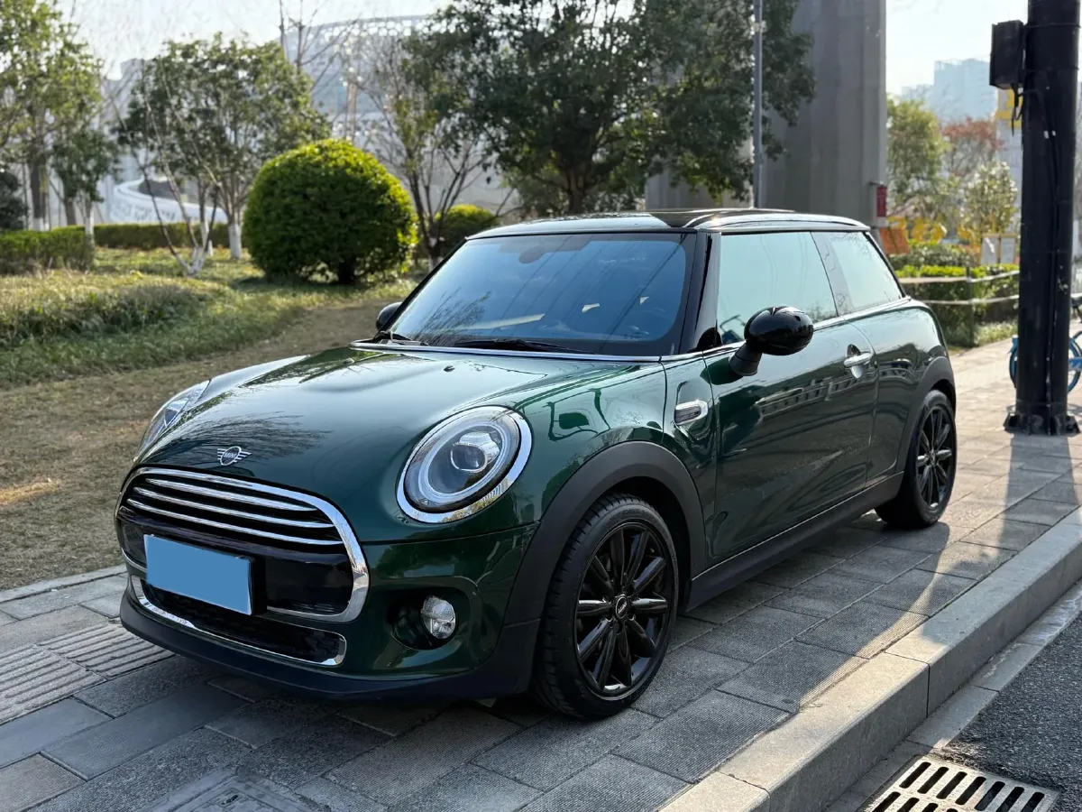 2019 MINI MINI 1.5T 136HP L3 7DCT,autocango,china used car exporter,china ev exporter,chinese used car exporter,chinese used ev exporter