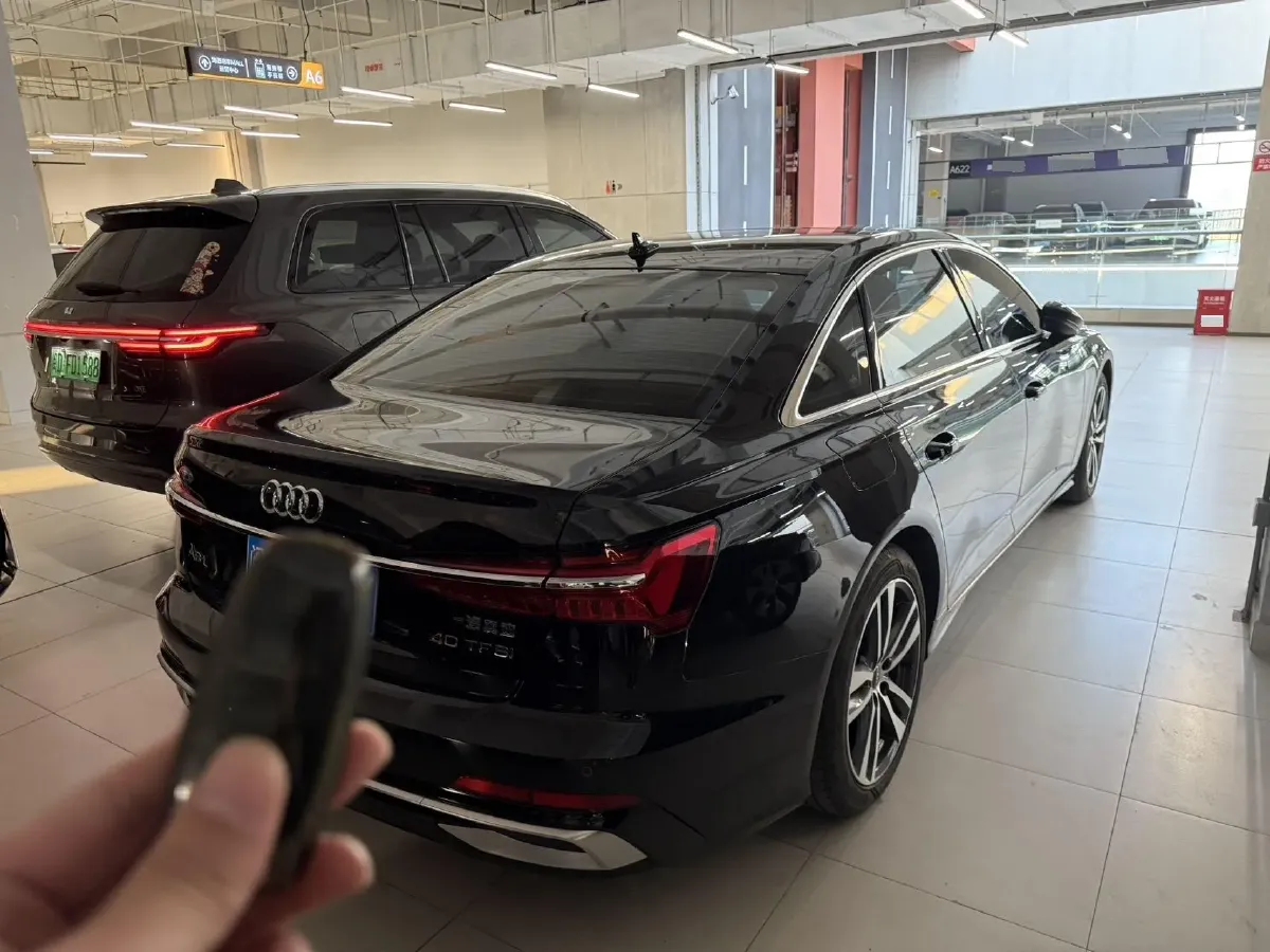 2023 Audi A6L 2.0T 190HP L4 7DCT,autocango,china used car exporter,china ev exporter,chinese used car exporter,chinese used ev exporter