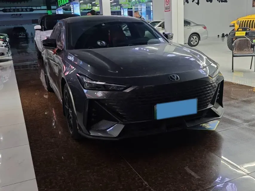 2023 ChangAn UNI-V iDD 1.5T 170HP L4 6TCT PHEV 18.4KWH,autocango,china used car exporter,china ev exporter,chinese used car exporter,chinese used ev exporter