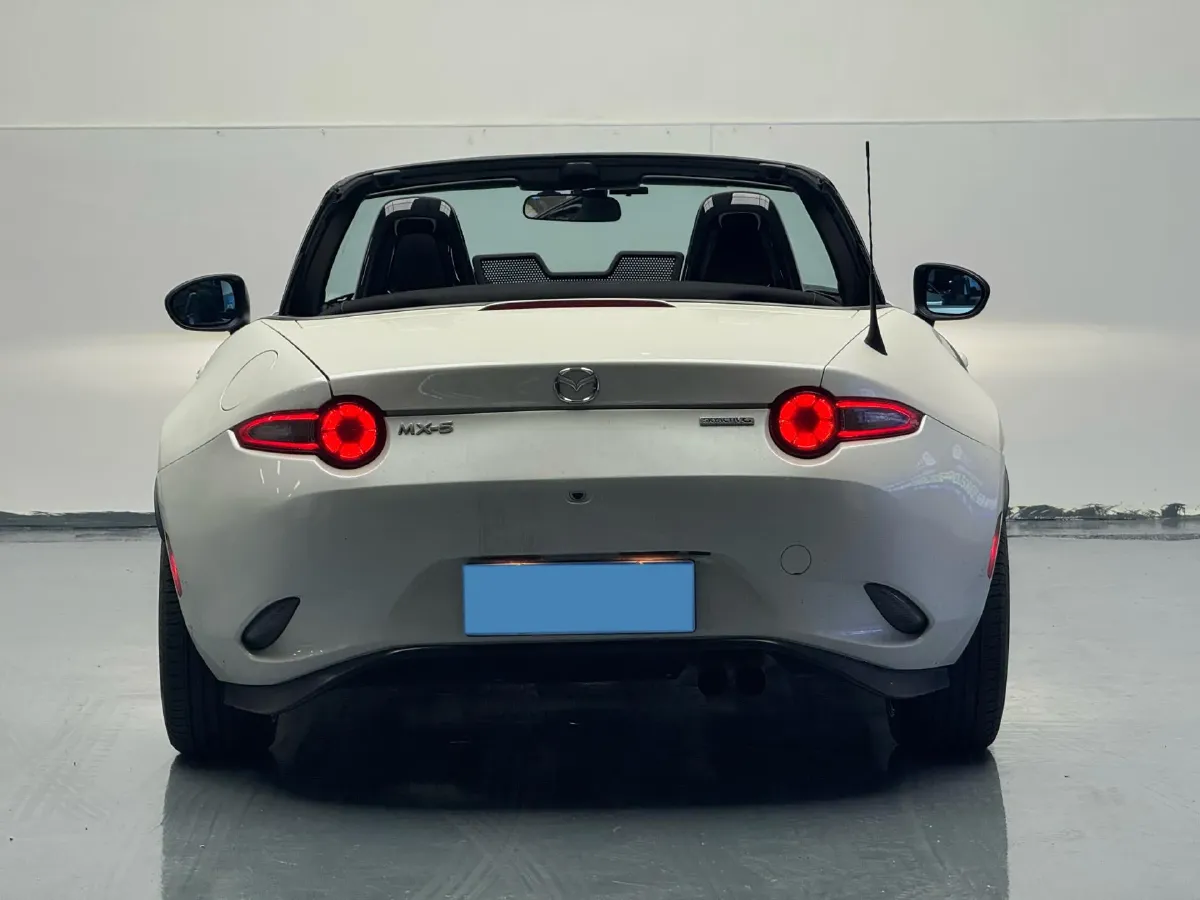 2023 Mazda 3 Axela 1.5L 117HP L4 6MT,autocango,china used car exporter,china ev exporter,chinese used car exporter,chinese used ev exporter