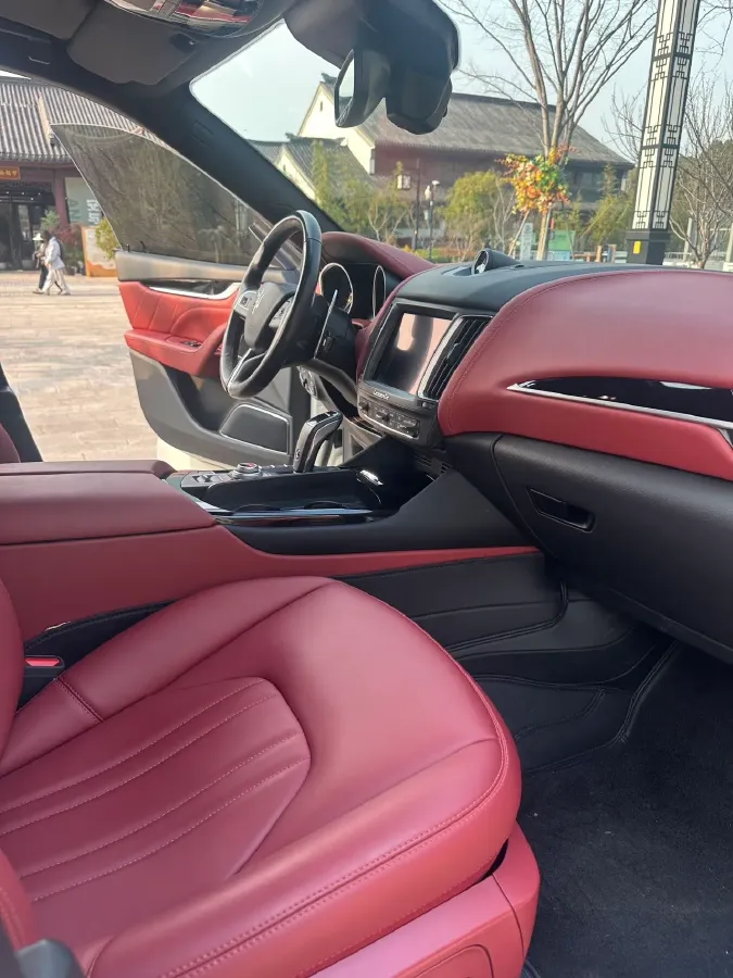 2019 Maserati Levante 3.0T 350HP V6 8AT,autocango,china used car exporter,china ev exporter,chinese used car exporter,chinese used ev exporter