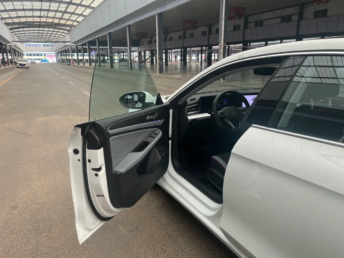 2024 Volkswagen Lamando 1.4T 150HP L4 7DCT,autocango,china used car exporter,china ev exporter,chinese used car exporter,chinese used ev exporter