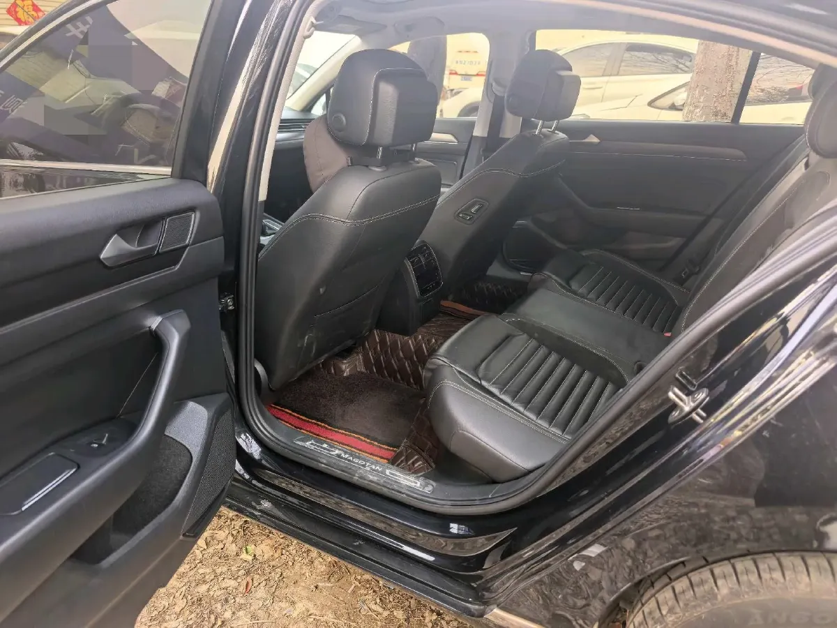 2020 Volkswagen Magotan 2.0T 186HP L4 7DCT,autocango,china used car exporter,china ev exporter,chinese used car exporter,chinese used ev exporter