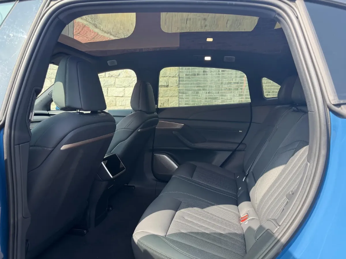 2024 ONVO L60 BEV 60KWH,autocango,china used car exporter,china ev exporter,chinese used car exporter,chinese used ev exporter