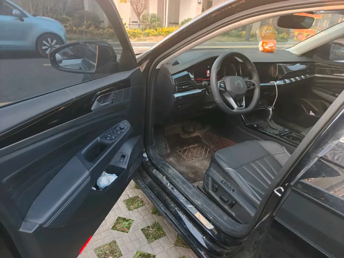 2024 Volkswagen Passat 2.0T 186HP L4 7DCT,autocango,china used car exporter,china ev exporter,chinese used car exporter,chinese used ev exporter