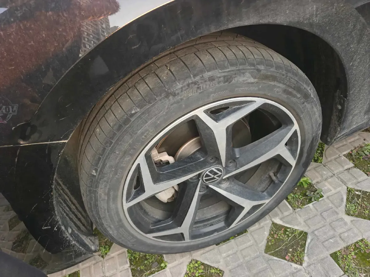 2024 Volkswagen Passat 2.0T 186HP L4 7DCT,autocango,china used car exporter,china ev exporter,chinese used car exporter,chinese used ev exporter