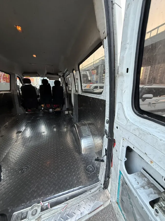 2021 MAXUS XinTu V80 2.0T 139HP L4 6MT,autocango,china used car exporter,china ev exporter,chinese used car exporter,chinese used ev exporter