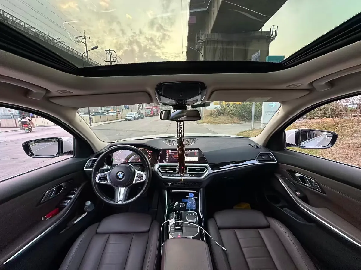 2021 BMW 3 Series 2.0T 156HP L4 8AT,autocango,china used car exporter,china ev exporter,chinese used car exporter,chinese used ev exporter