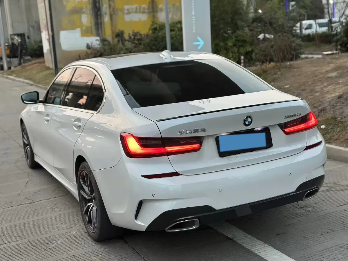 2021 BMW 3 Series 2.0T 156HP L4 8AT,autocango,china used car exporter,china ev exporter,chinese used car exporter,chinese used ev exporter