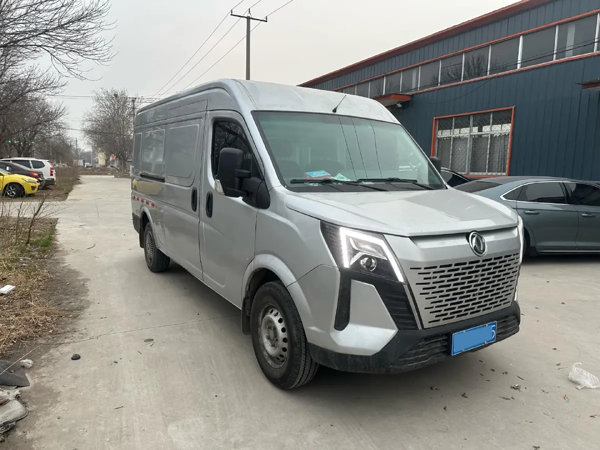 2023 Ford Transit 2.0T 220HP L4 5MT,autocango,china used car exporter,china ev exporter,chinese used car exporter,chinese used ev exporter