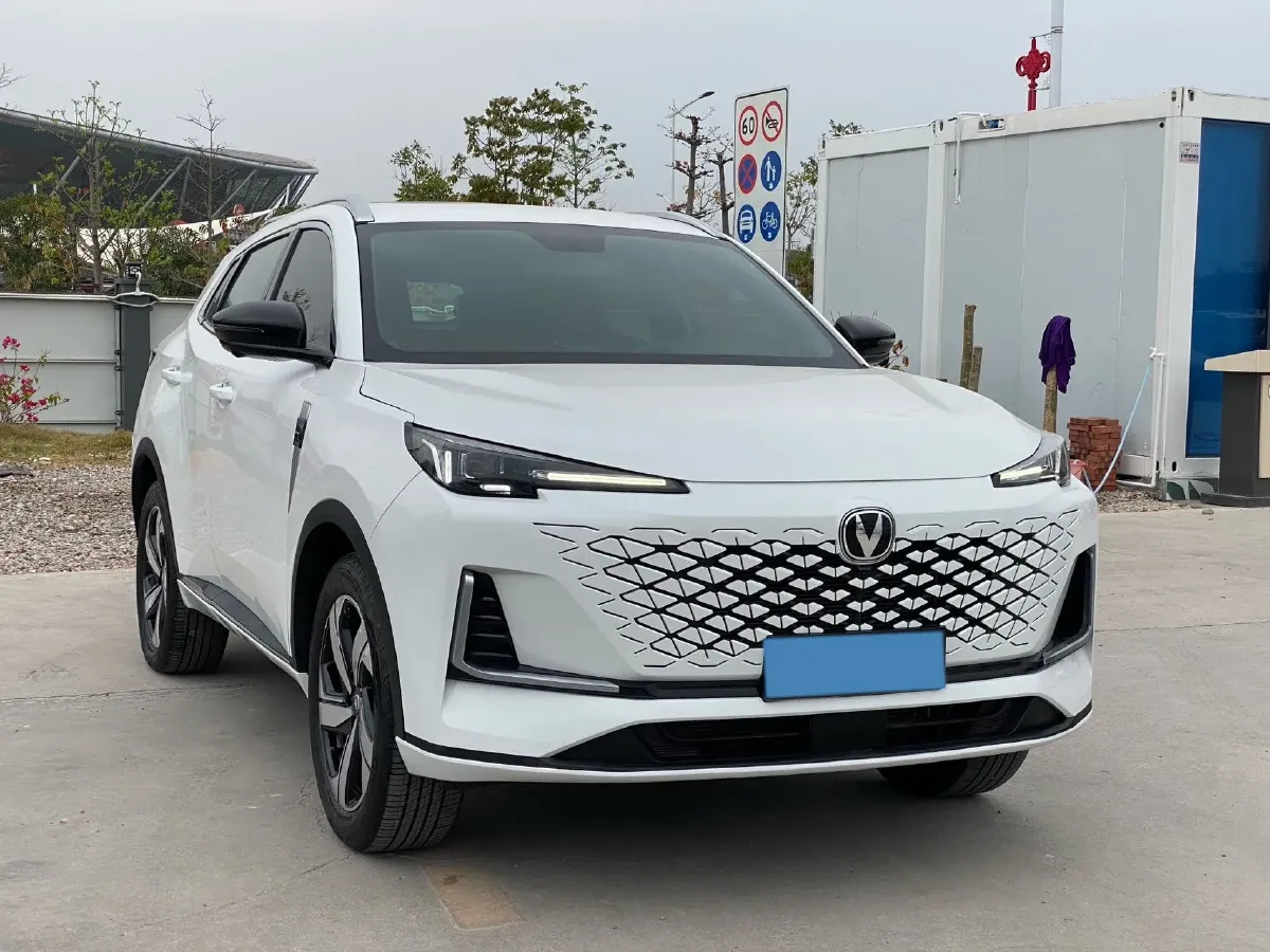 2023 ChangAn CS55 Plus 1.5T 188HP L4 7DCT,autocango,china used car exporter,china ev exporter,chinese used car exporter,chinese used ev exporter