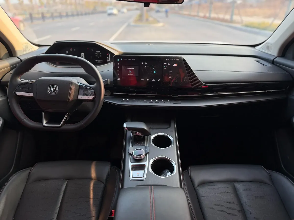 2022 ChangAn Oshan X7 Plus 1.5T 188HP L4 7DCT,autocango,china used car exporter,china ev exporter,chinese used car exporter,chinese used ev exporter