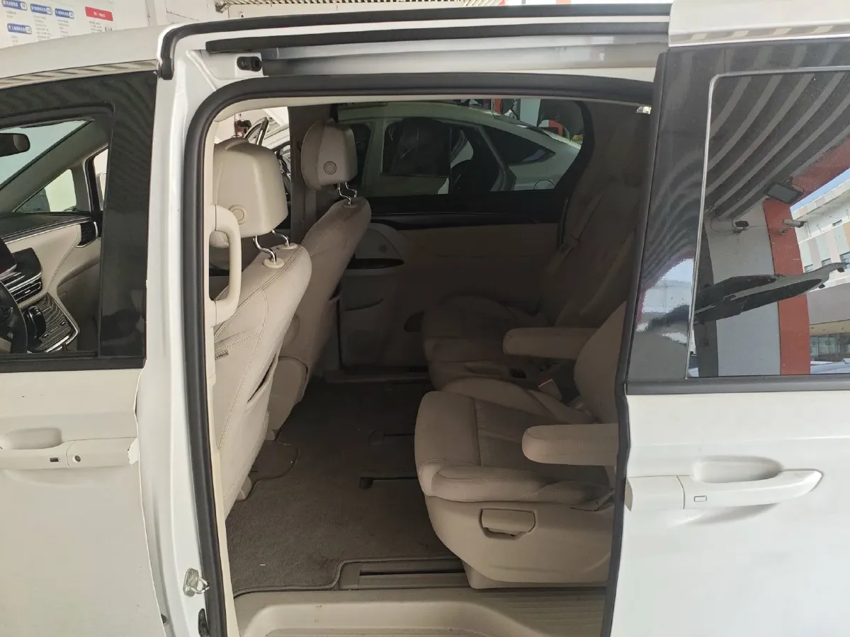 2021 Buick GL8 2.0T 237HP L4 9AT,autocango,china used car exporter,china ev exporter,chinese used car exporter,chinese used ev exporter