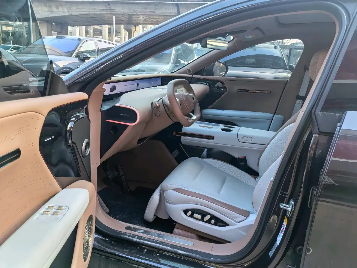 2024 Avatr 07 BEV 82.16KWH,autocango,china used car exporter,china ev exporter,chinese used car exporter,chinese used ev exporter