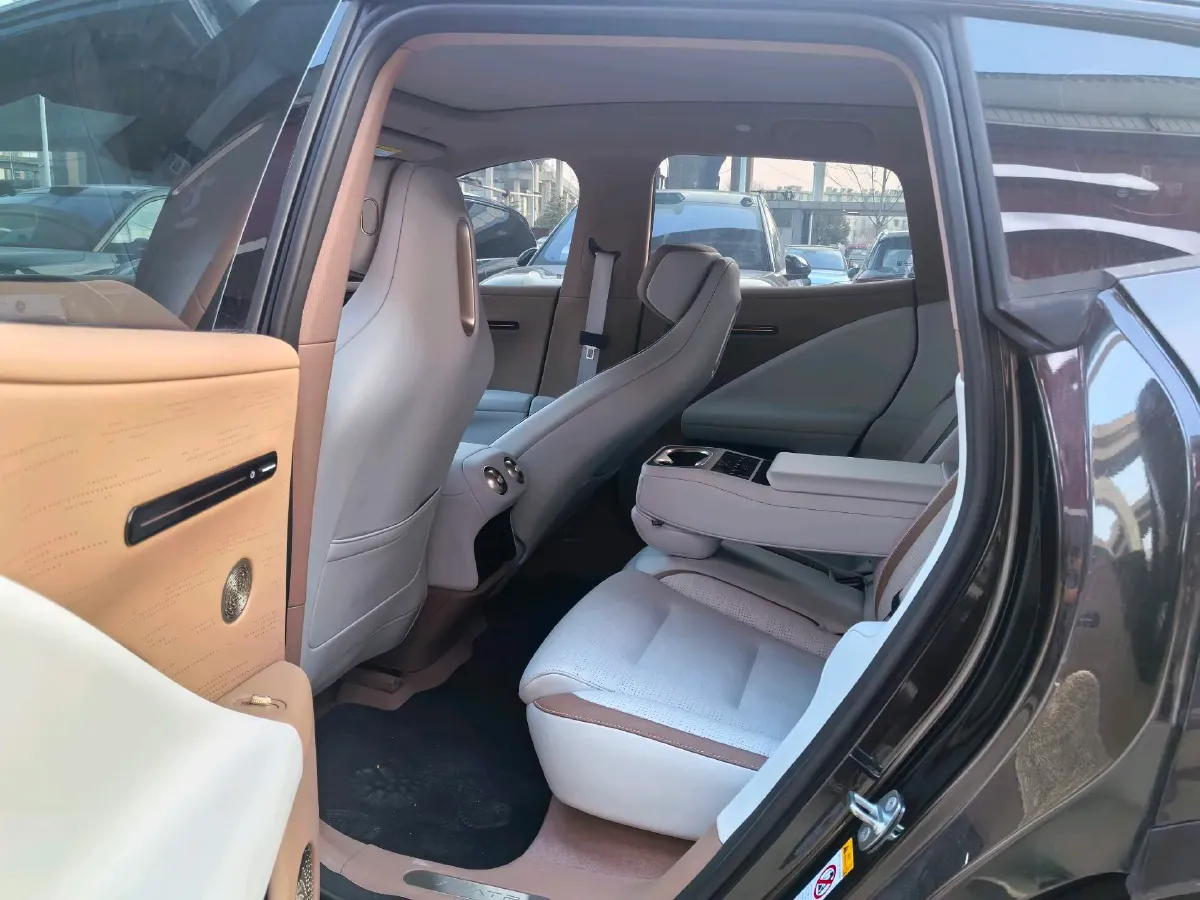 2024 Avatr 07 BEV 82.16KWH,autocango,china used car exporter,china ev exporter,chinese used car exporter,chinese used ev exporter