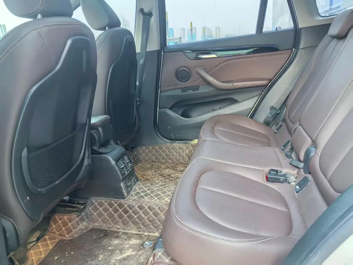 2020 BMW X1 1.5T 140HP L3 7DCT,autocango,china used car exporter,china ev exporter,chinese used car exporter,chinese used ev exporter