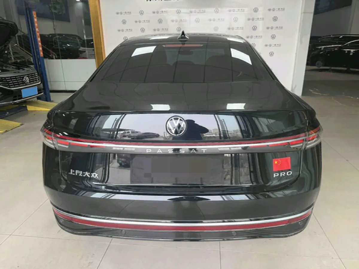 2025 Volkswagen Passat 2.0T 220HP L4 7DCT,autocango,china used car exporter,china ev exporter,chinese used car exporter,chinese used ev exporter