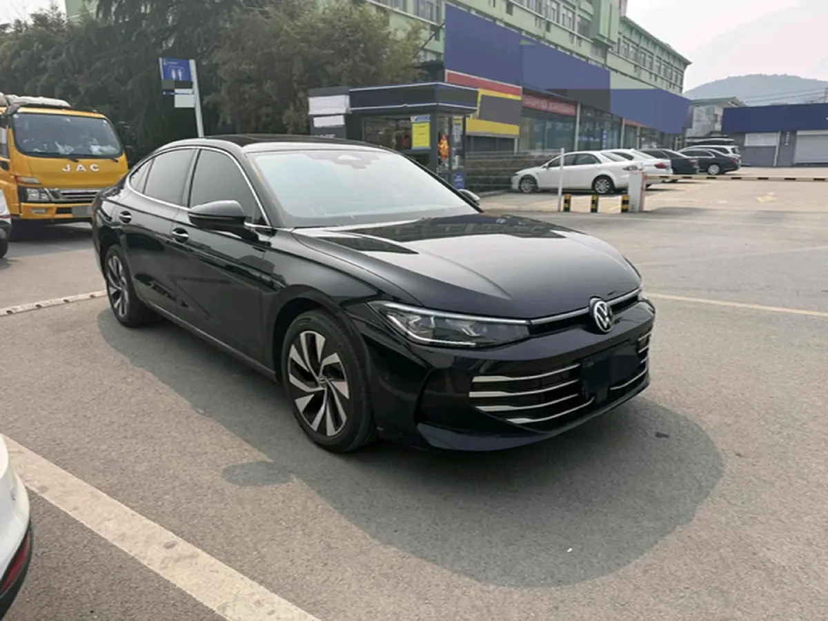 2025 Volkswagen Passat 2.0T 220HP L4 7DCT,autocango,china used car exporter,china ev exporter,chinese used car exporter,chinese used ev exporter