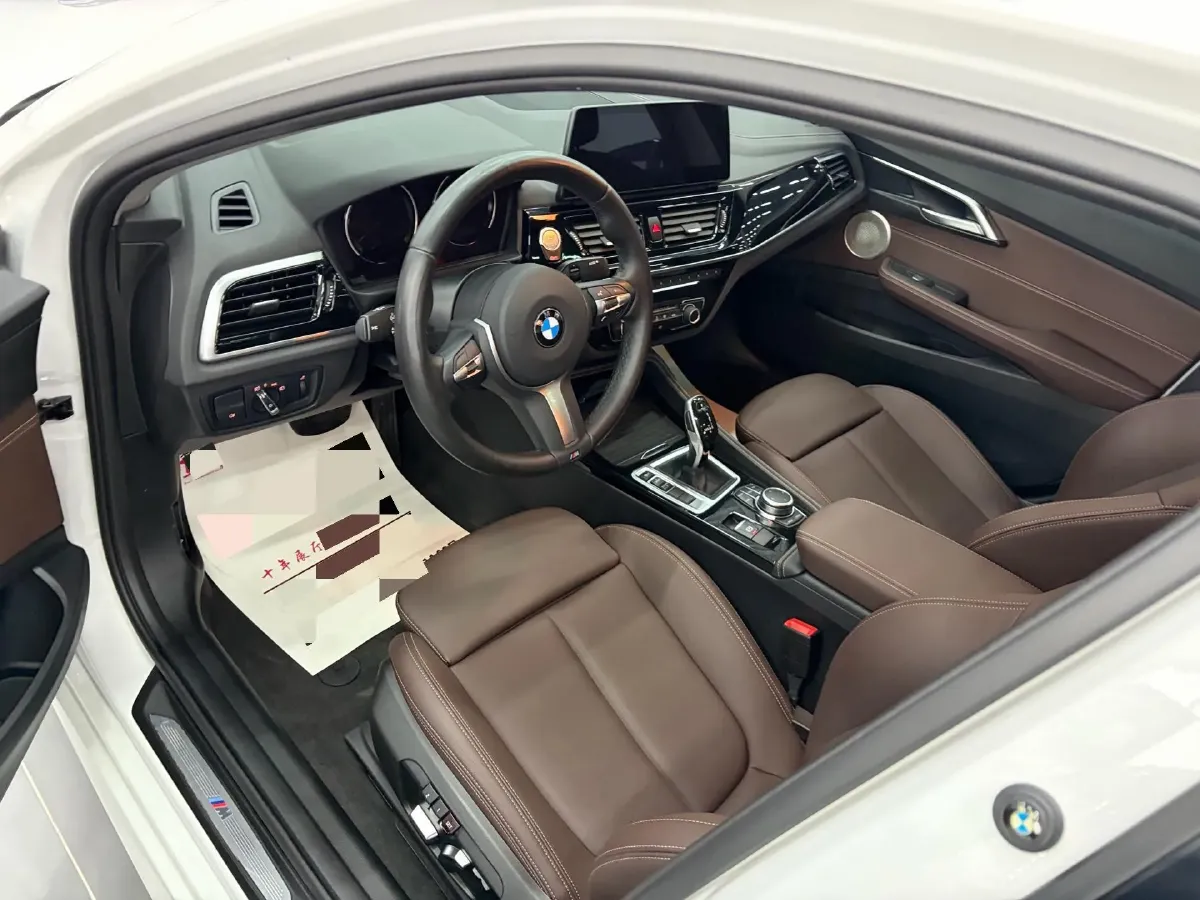 2023 BMW 1 Series 1.5T 136HP L3 7DCT,autocango,china used car exporter,china ev exporter,chinese used car exporter,chinese used ev exporter