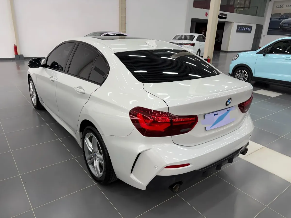 2023 BMW 1 Series 1.5T 136HP L3 7DCT,autocango,china used car exporter,china ev exporter,chinese used car exporter,chinese used ev exporter