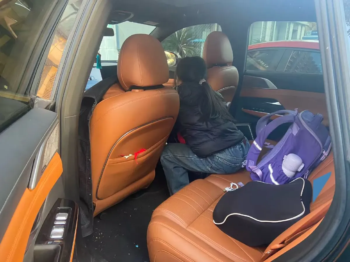 2024 Xpeng G9 BEV 98KWH,autocango,china used car exporter,china ev exporter,chinese used car exporter,chinese used ev exporter