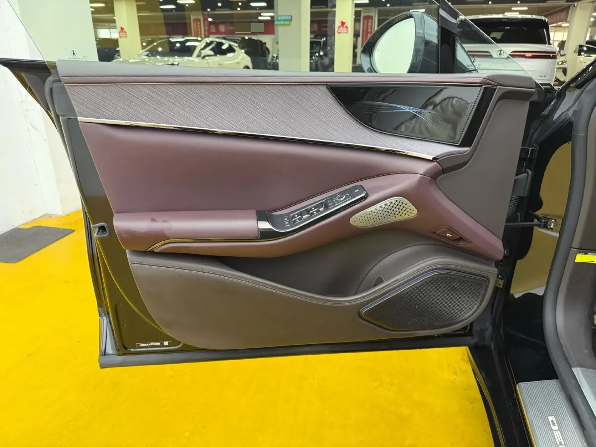 2024 Denza DenzaZ9GT 2.0T 207HP L4 E-CVT PHEV 38.5KWH,autocango,china used car exporter,china ev exporter,chinese used car exporter,chinese used ev exporter