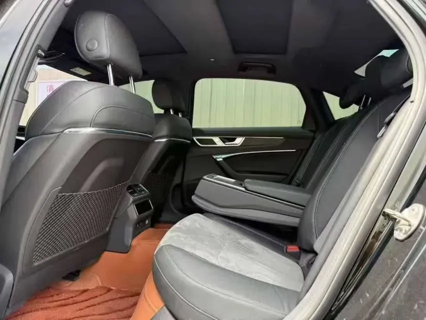 2023 Audi A6L 2.0T 245HP L4 7DCT,autocango,china used car exporter,china ev exporter,chinese used car exporter,chinese used ev exporter