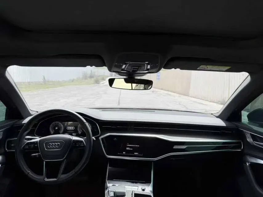 2023 Audi A6L 2.0T 245HP L4 7DCT,autocango,china used car exporter,china ev exporter,chinese used car exporter,chinese used ev exporter