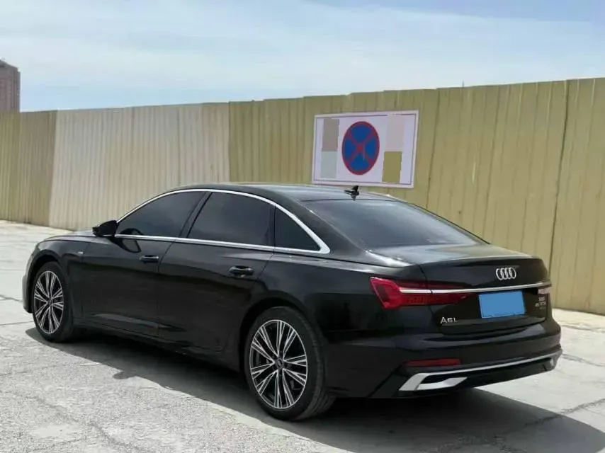2023 Audi A6L 2.0T 245HP L4 7DCT,autocango,china used car exporter,china ev exporter,chinese used car exporter,chinese used ev exporter