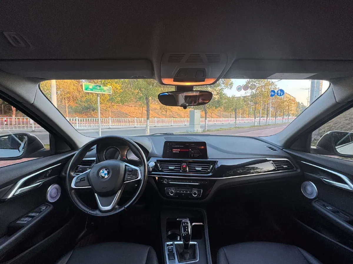 2021 BMW 1 Series 1.5T 140HP L3 7DCT,autocango,china used car exporter,china ev exporter,chinese used car exporter,chinese used ev exporter