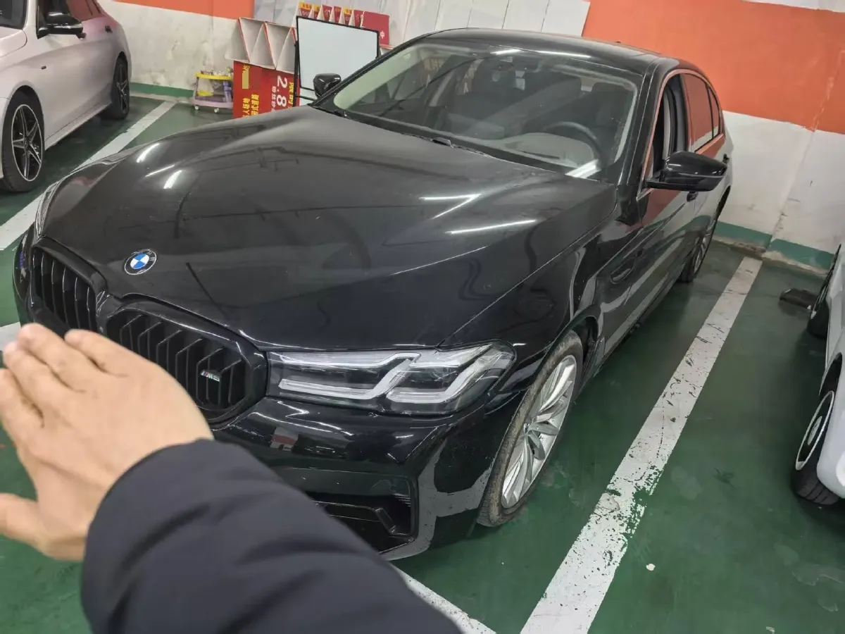2021 BMW 5 Series 2.0T 252HP L4 8AT,autocango,china used car exporter,china ev exporter,chinese used car exporter,chinese used ev exporter