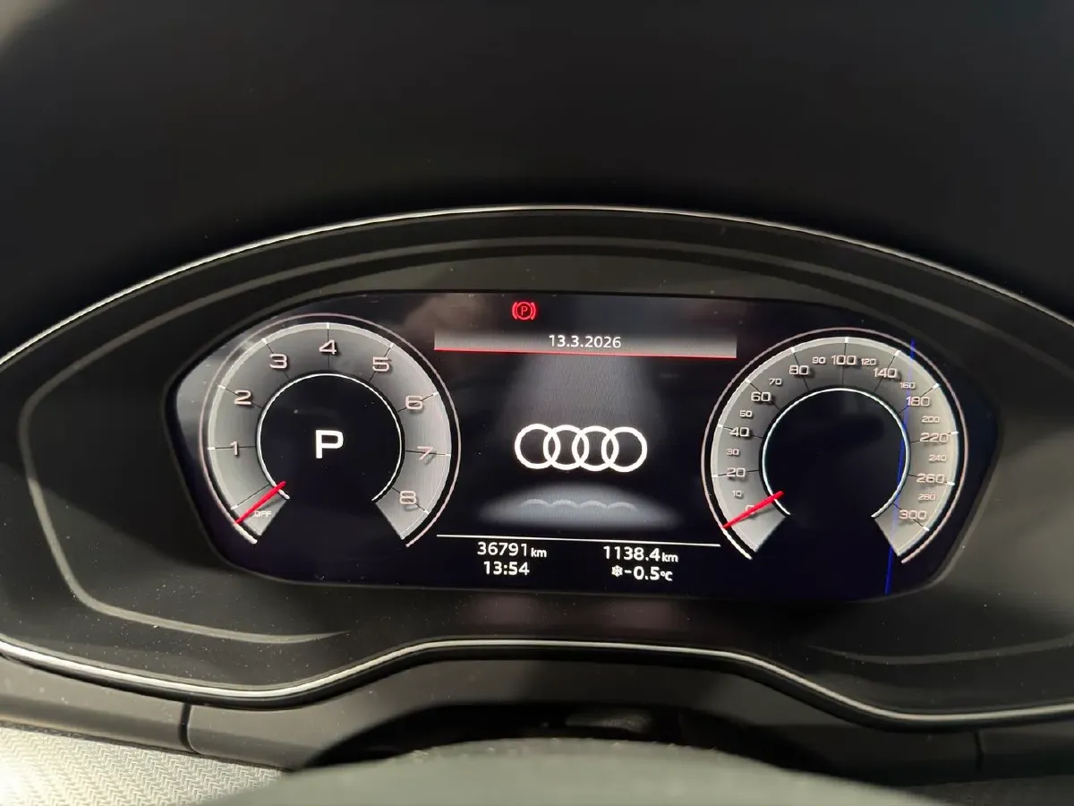 2025 Audi Q5L 2.0T 245HP L4 7DCT,autocango,china used car exporter,china ev exporter,chinese used car exporter,chinese used ev exporter