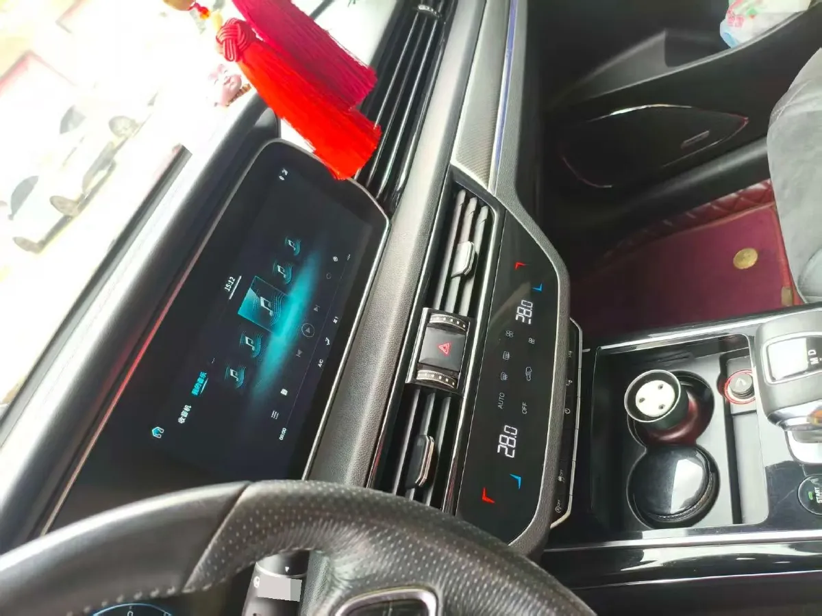 2019 HongQi HS5 2.0T 224HP L4 6AT,autocango,china used car exporter,china ev exporter,chinese used car exporter,chinese used ev exporter