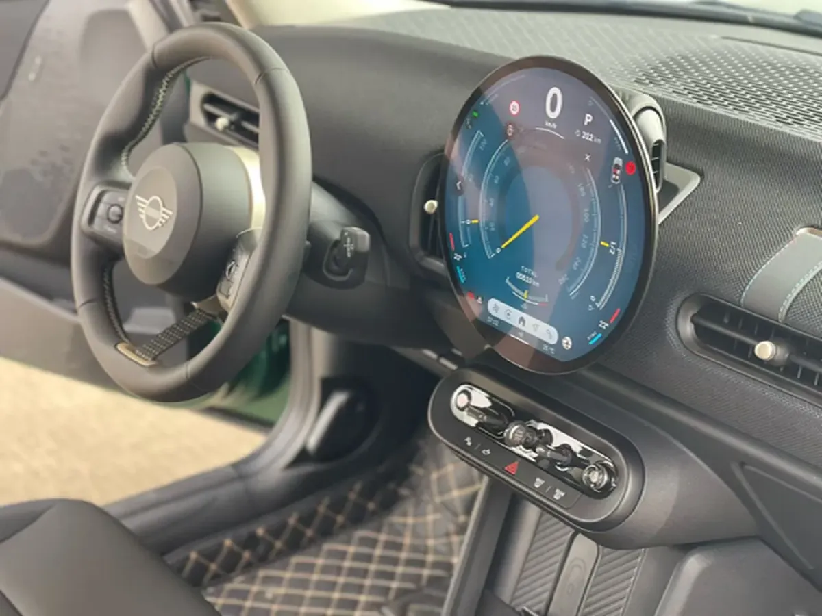 2025 MINI MINI 1.5T 156HP L3 7DCT,autocango,china used car exporter,china ev exporter,chinese used car exporter,chinese used ev exporter