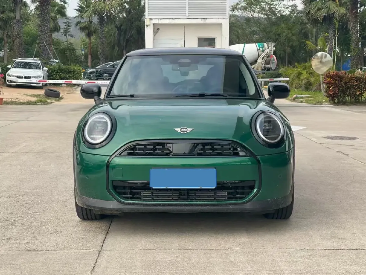 2025 MINI MINI 1.5T 156HP L3 7DCT,autocango,china used car exporter,china ev exporter,chinese used car exporter,chinese used ev exporter