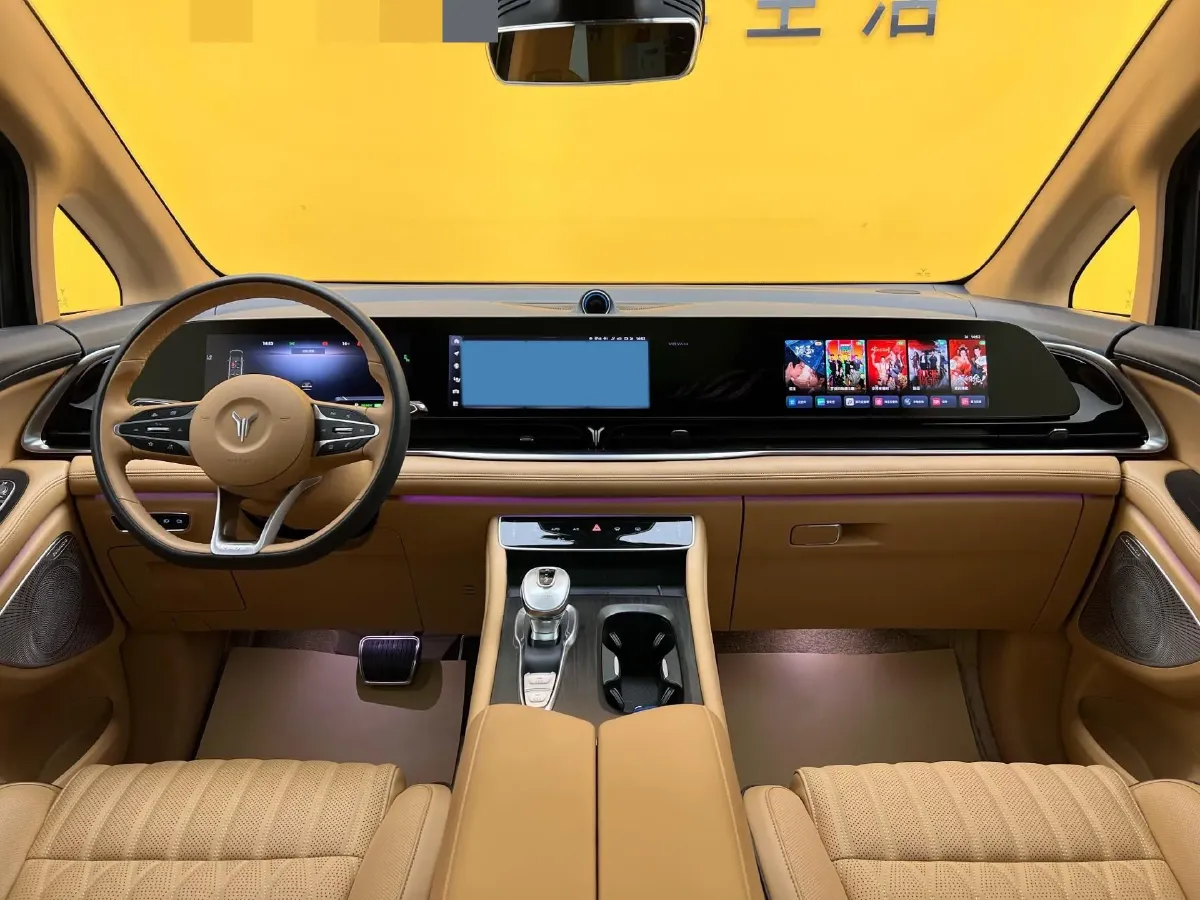 2022 Voyah Dream 1.5T 136HP L4 PHEV 25.57KWH,autocango,china used car exporter,china ev exporter,chinese used car exporter,chinese used ev exporter