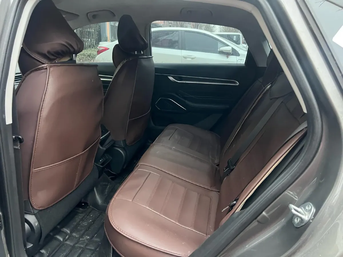 2022 Geely Emgrand 1.5L 114HP L4 5MT,autocango,china used car exporter,china ev exporter,chinese used car exporter,chinese used ev exporter