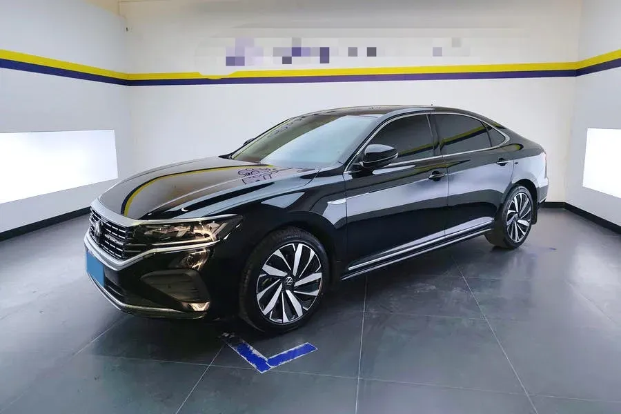 2024 Volkswagen Passat 2.0T 186HP L4 7DCT,autocango,china used car exporter,china ev exporter,chinese used car exporter,chinese used ev exporter