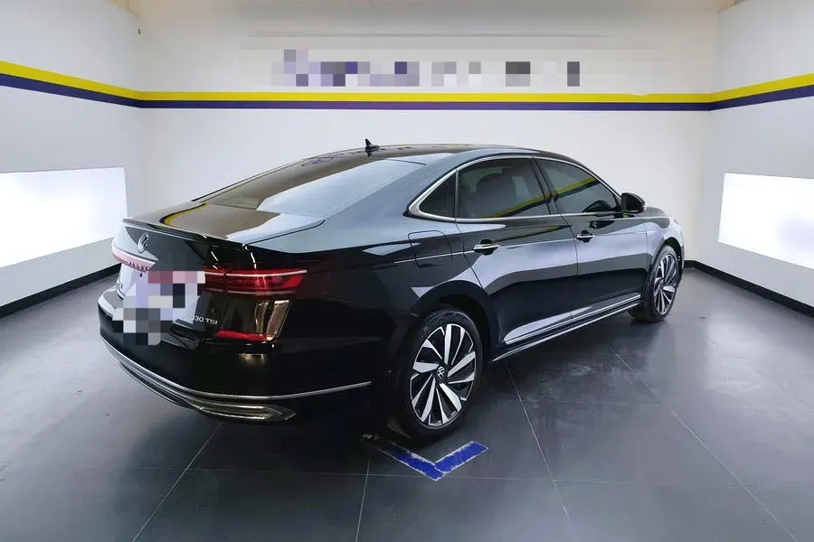 2024 Volkswagen Passat 2.0T 186HP L4 7DCT,autocango,china used car exporter,china ev exporter,chinese used car exporter,chinese used ev exporter