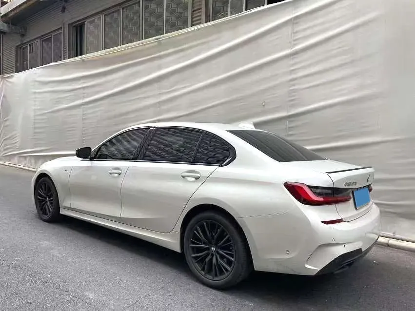 2022 BMW 3 Series 2.0T 184HP L4 8AT,autocango,china used car exporter,china ev exporter,chinese used car exporter,chinese used ev exporter