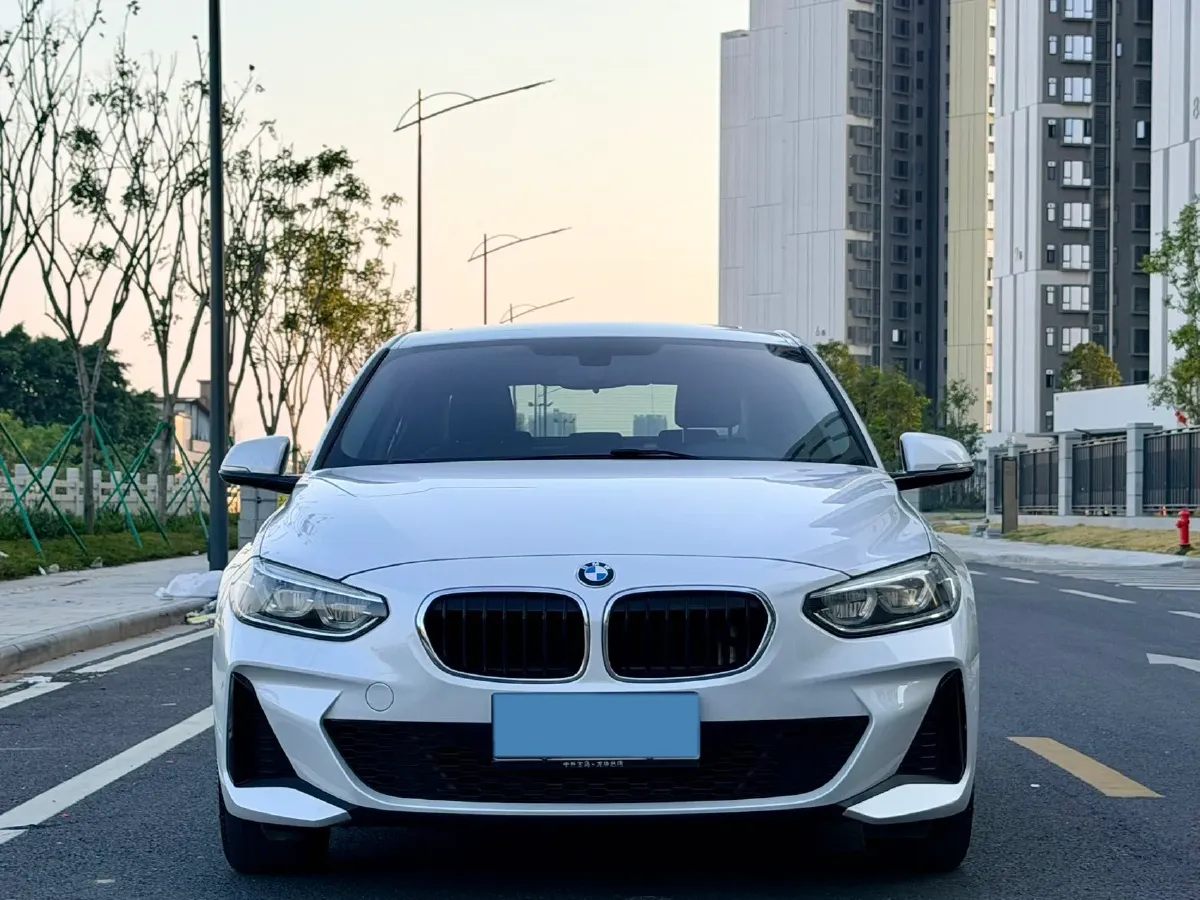 2020 BMW 1 Series 1.5T 140HP L3 7DCT,autocango,china used car exporter,china ev exporter,chinese used car exporter,chinese used ev exporter