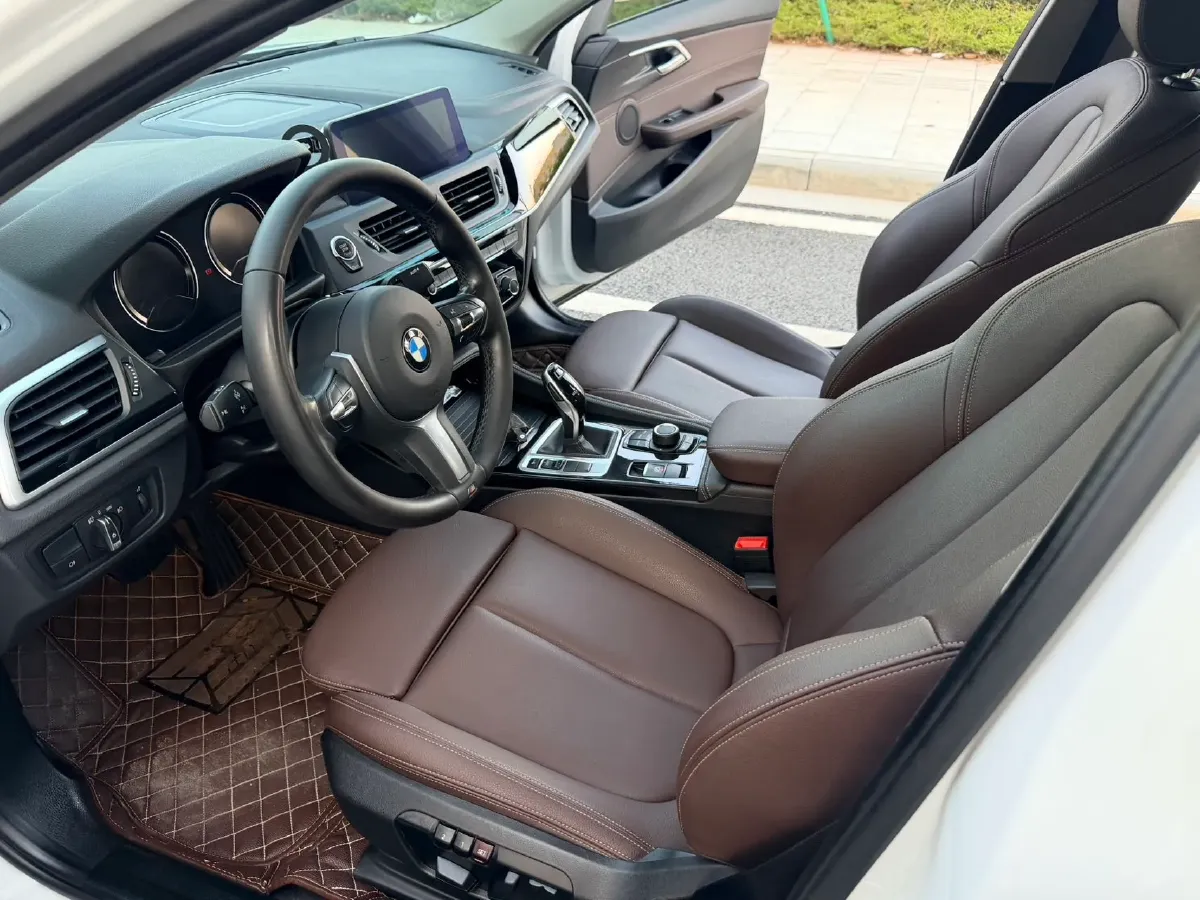 2020 BMW 1 Series 1.5T 140HP L3 7DCT,autocango,china used car exporter,china ev exporter,chinese used car exporter,chinese used ev exporter