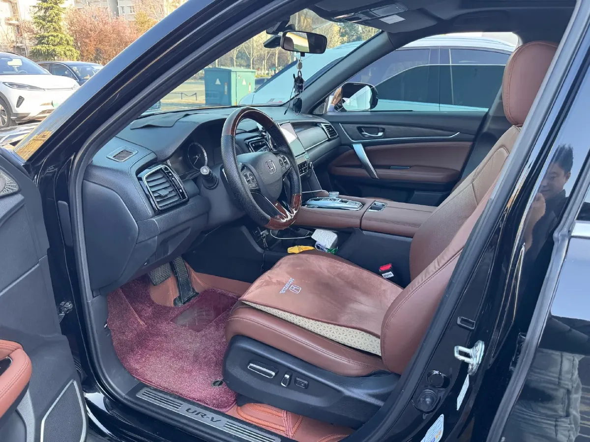 2020 Honda UR-V 2.0T 272HP L4 9AT,autocango,china used car exporter,china ev exporter,chinese used car exporter,chinese used ev exporter