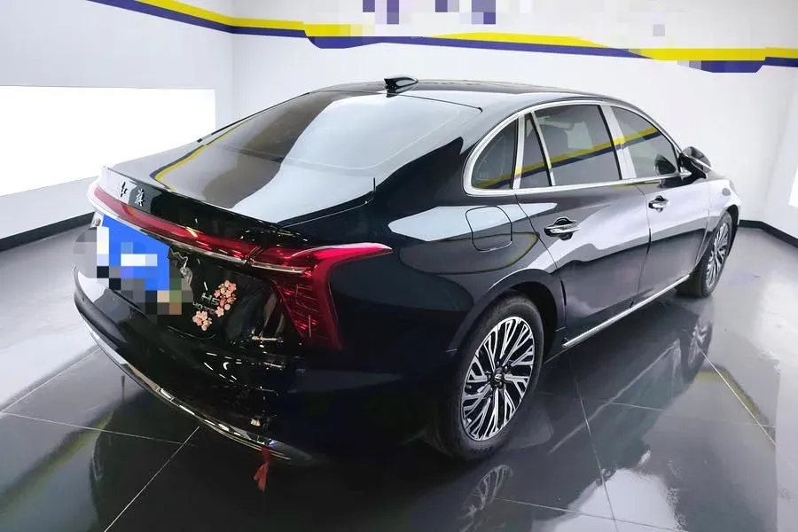 2023 HongQi H5 2.0T 224HP L4 8AT,autocango,china used car exporter,china ev exporter,chinese used car exporter,chinese used ev exporter