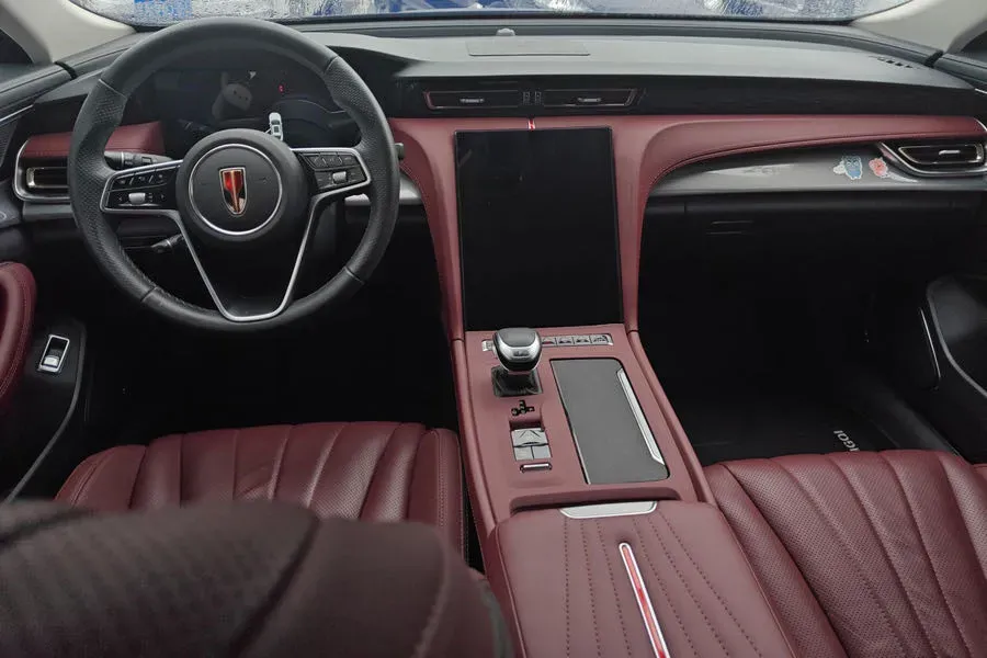 2023 HongQi H5 2.0T 224HP L4 8AT,autocango,china used car exporter,china ev exporter,chinese used car exporter,chinese used ev exporter