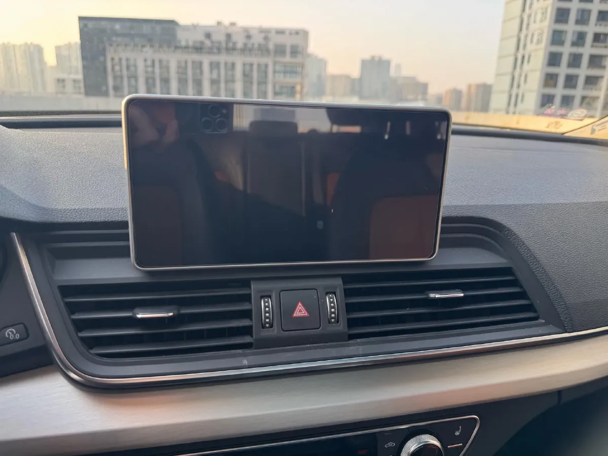 2020 Audi Q5L 2.0T 190HP L4 7DCT,autocango,china used car exporter,china ev exporter,chinese used car exporter,chinese used ev exporter