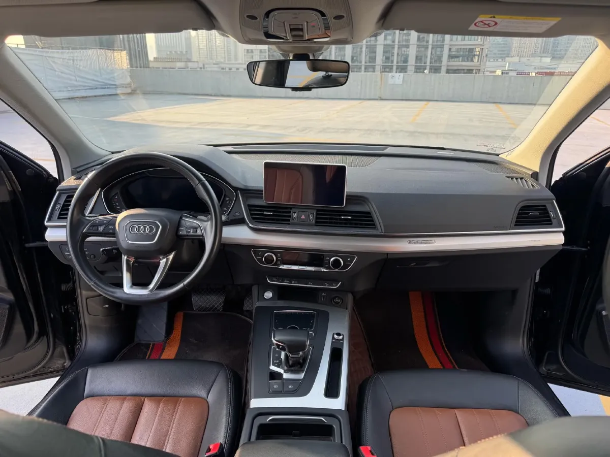 2020 Audi Q5L 2.0T 190HP L4 7DCT,autocango,china used car exporter,china ev exporter,chinese used car exporter,chinese used ev exporter