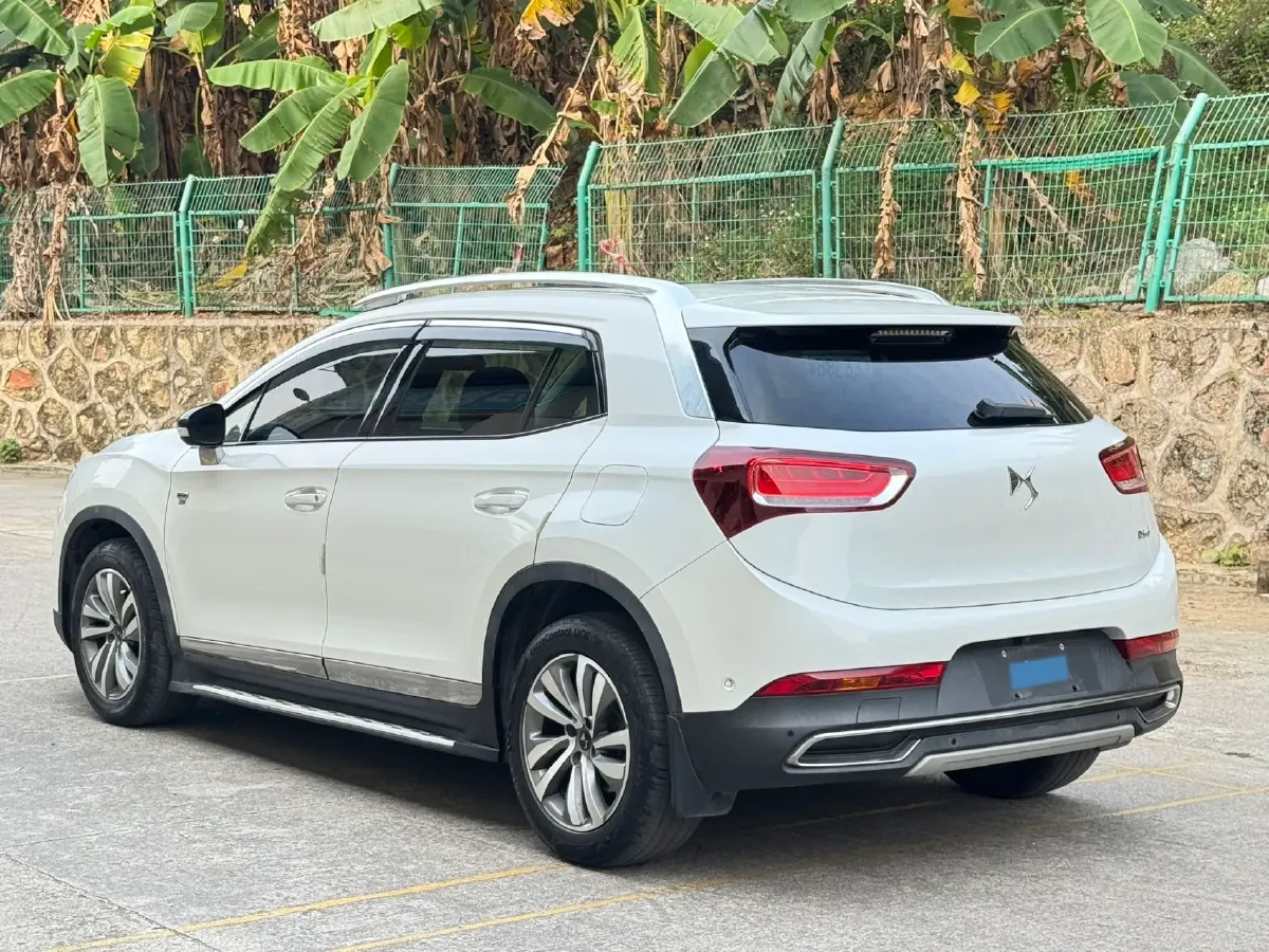 2017 DS 6 1.6T 167HP L4 6AT,autocango,china used car exporter,china ev exporter,chinese used car exporter,chinese used ev exporter