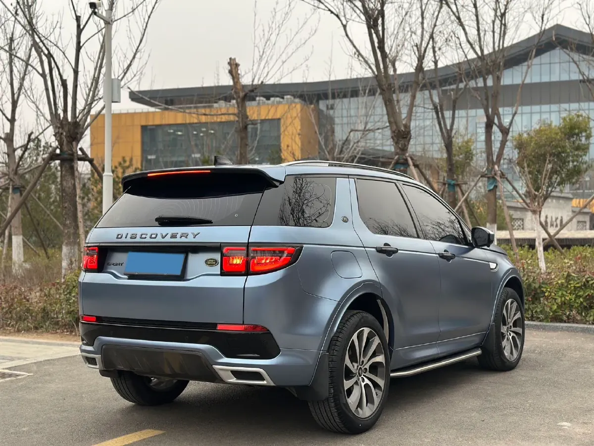 2020 Land Rover Discovery Sport 2.0T 249HP L4 9AT,autocango,china used car exporter,china ev exporter,chinese used car exporter,chinese used ev exporter